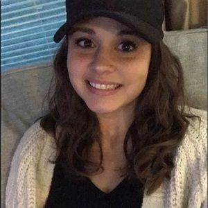 Meet your Posher, Brittney